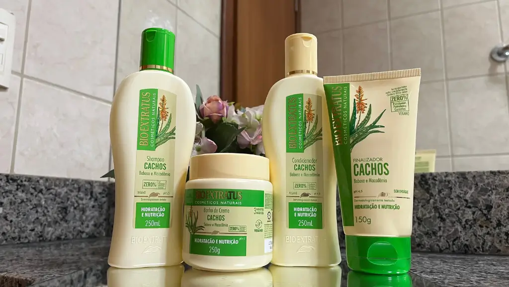 Linha Cachos Bio Extratus: RESENHA! 1 LINHA cachos bio extratus ana penzin