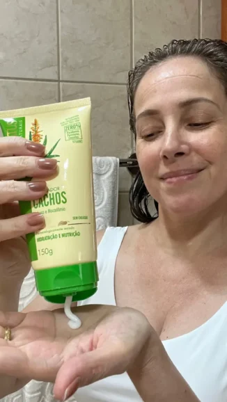 Linha Cachos Bio Extratus: RESENHA! 10 finalizador aplicacao